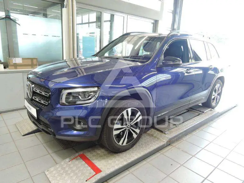 2023 Mercedes Benz GLB 220