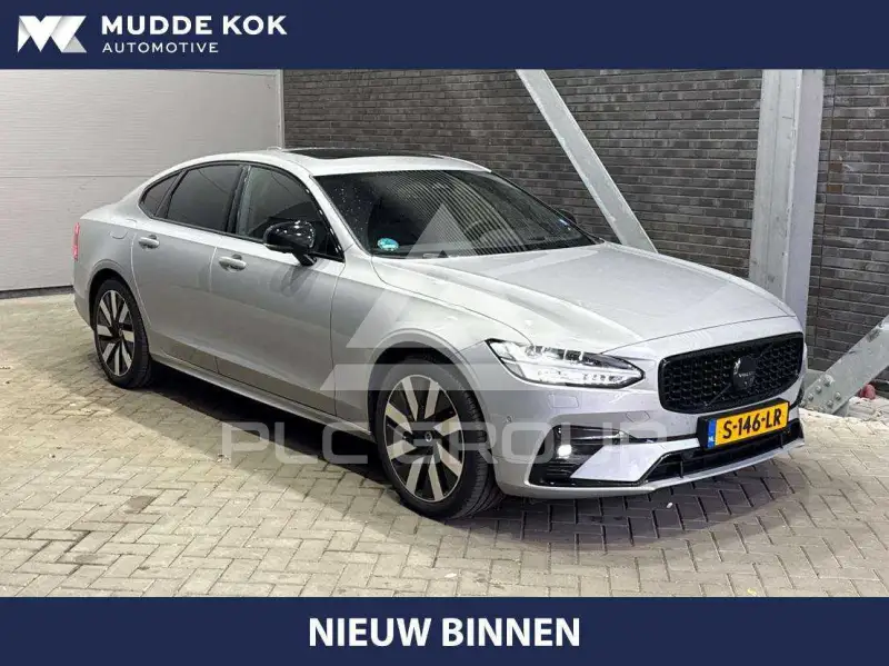 2023 Volvo S90