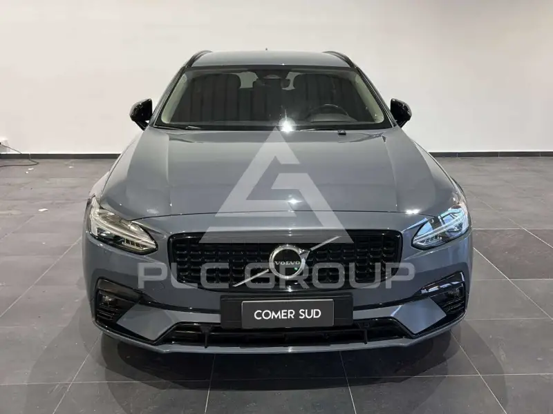 2023 Volvo V90