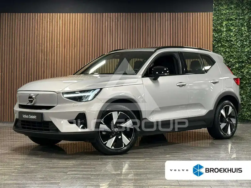 2023 Volvo XC40