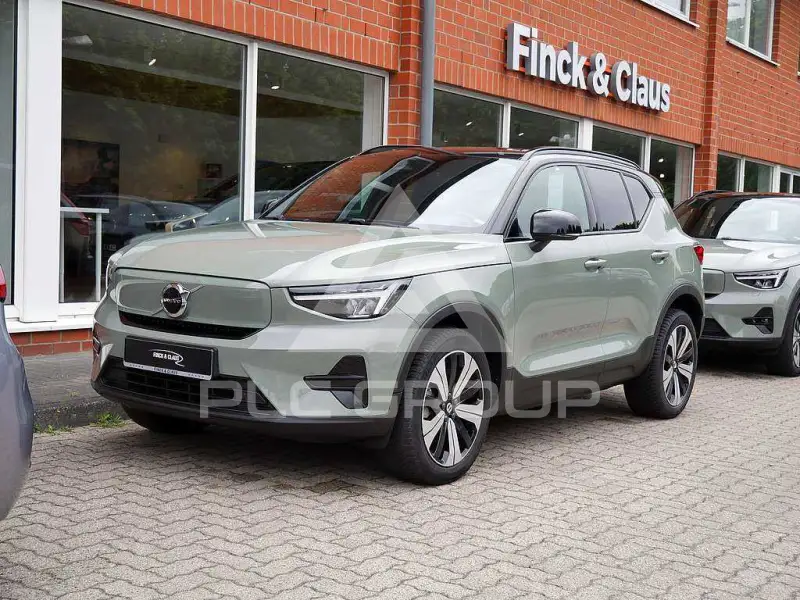 2023 Volvo XC40