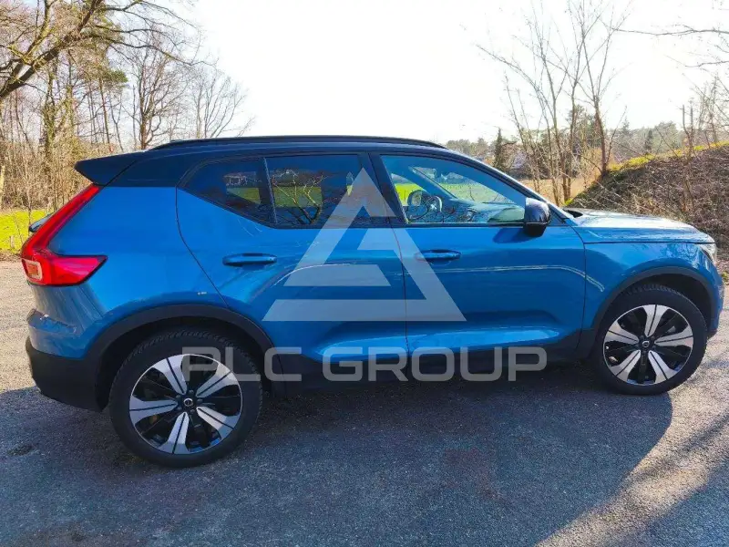 2023 Volvo XC40