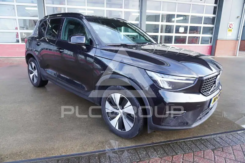 2023 Volvo XC40