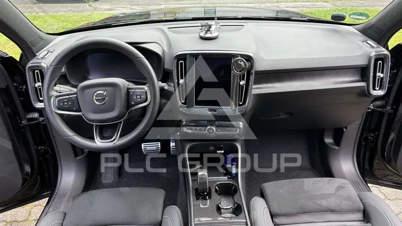 2023 Volvo XC40