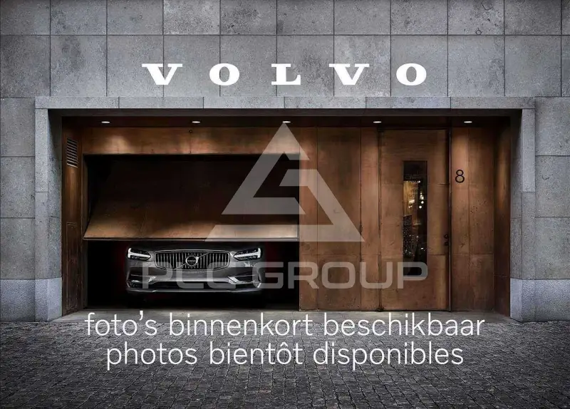 2023 Volvo XC40