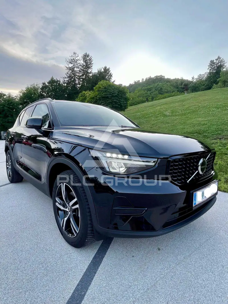2023 Volvo XC40