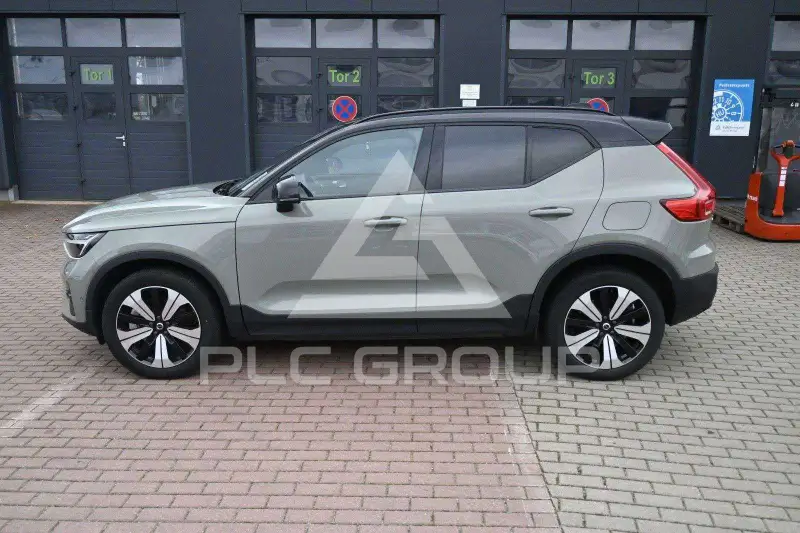 2023 Volvo XC40