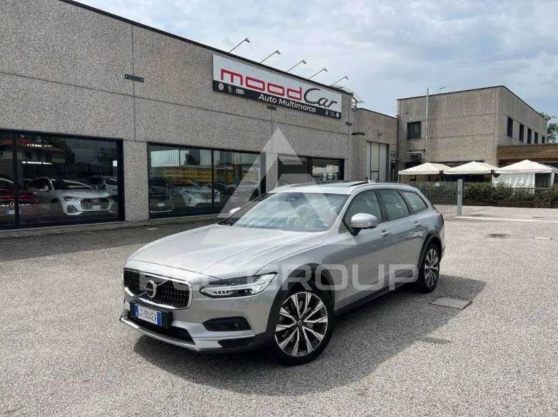 2023 Volvo V90