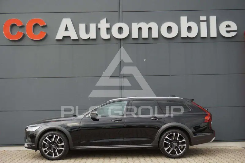 2023 Volvo V90