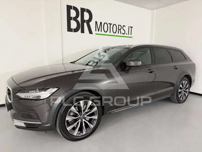2023 Volvo V90