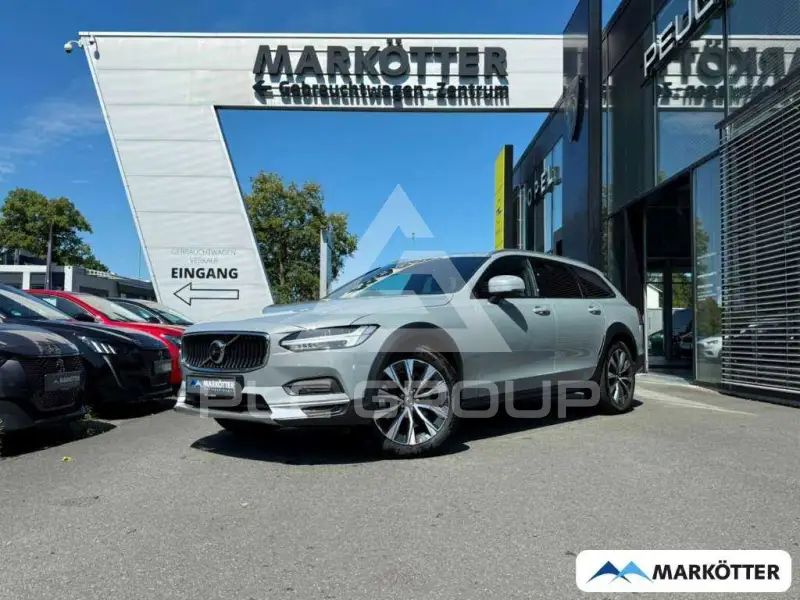 2023 Volvo V90