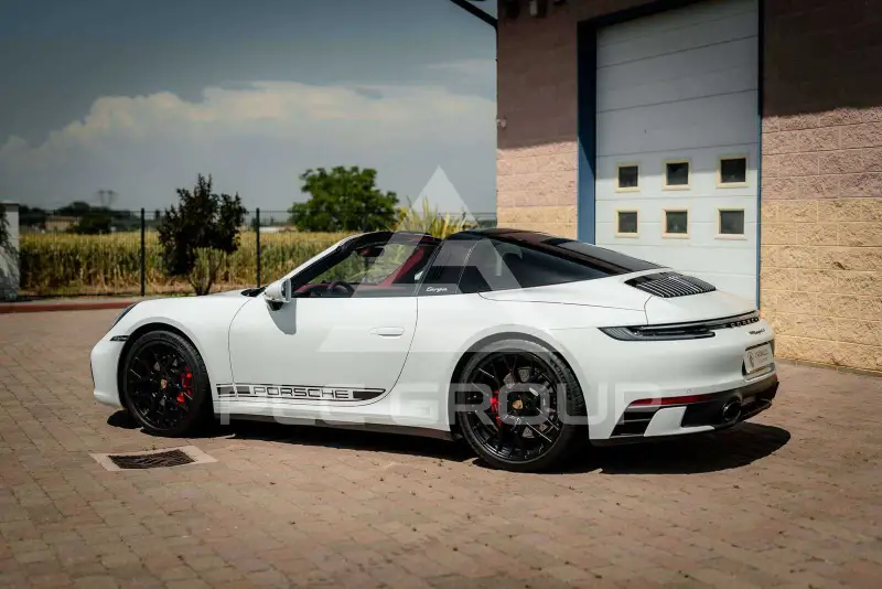 2023 Porsche 911