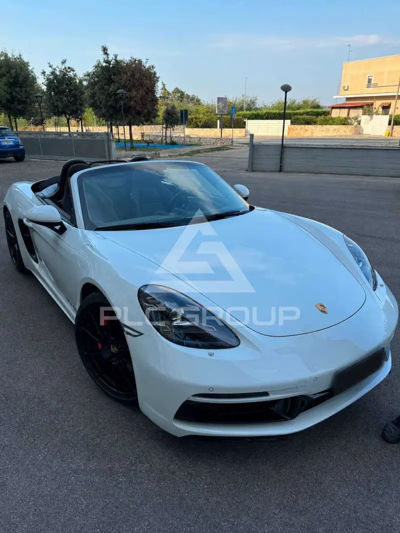 2023 Porsche 718