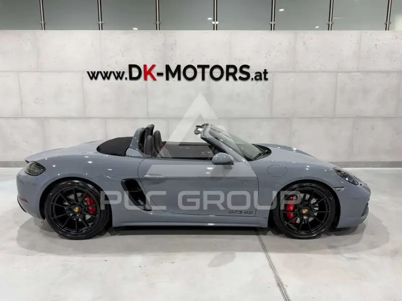 2023 Porsche 718