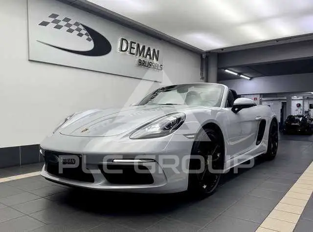 2023 Porsche 718