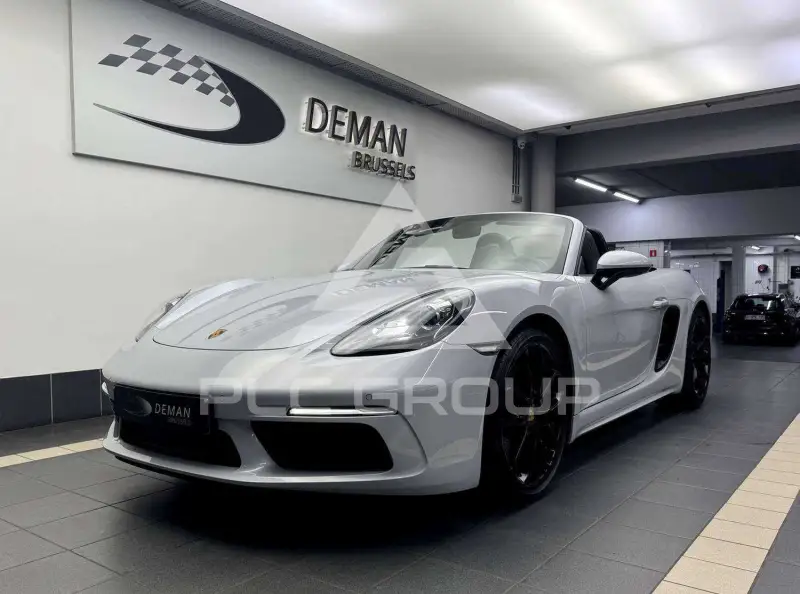 2023 Porsche 718