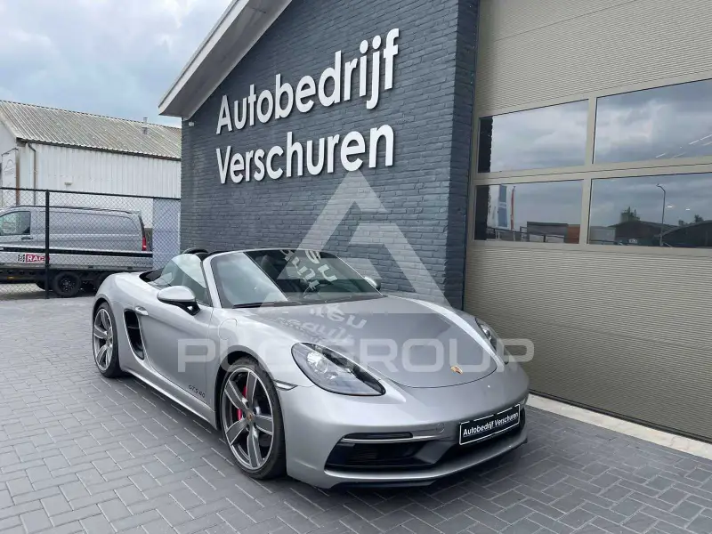 2023 Porsche 718