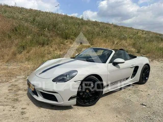 2023 Porsche 718