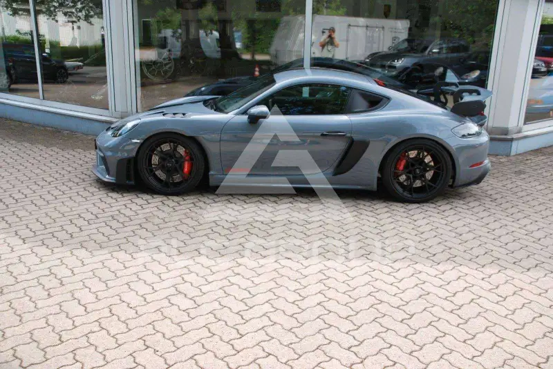 2023 Porsche Cayman