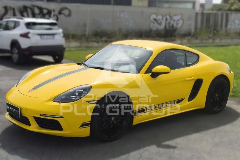 2023 Porsche Cayman