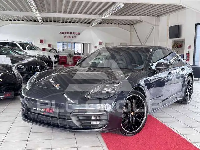 2023 Porsche Panamera