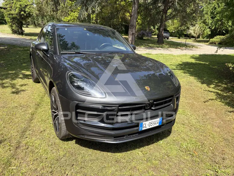 2023 Porsche MACAN