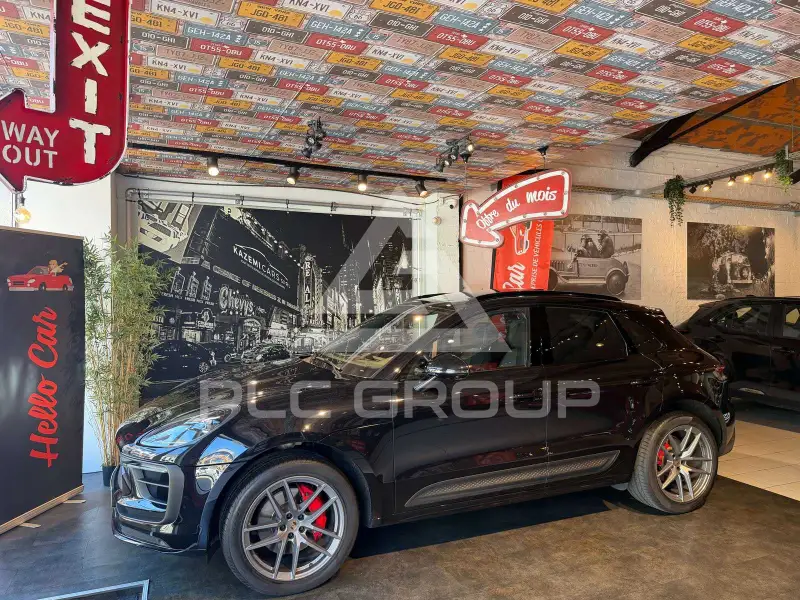 2023 Porsche MACAN