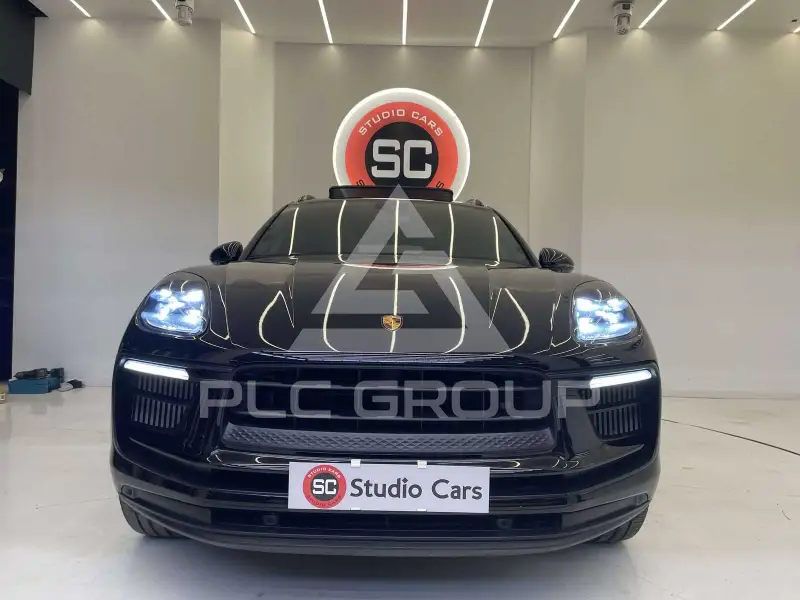 2023 Porsche MACAN