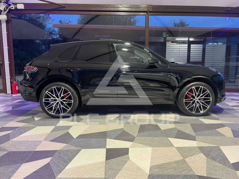 2023 Porsche MACAN