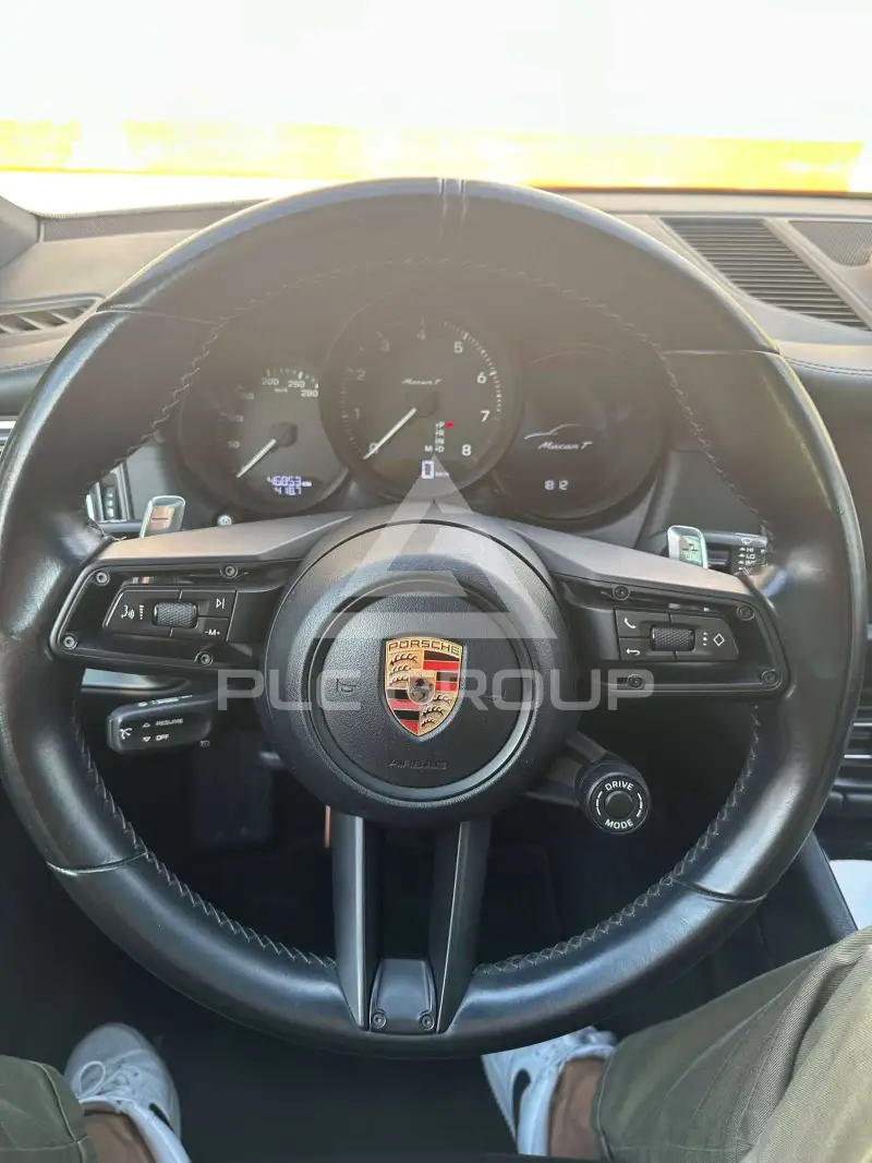 2023 Porsche MACAN