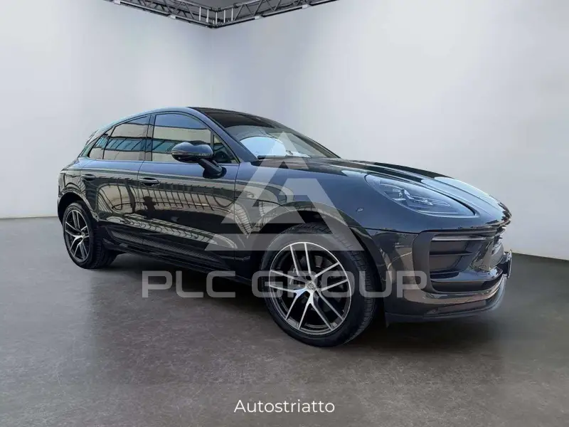 2023 Porsche MACAN