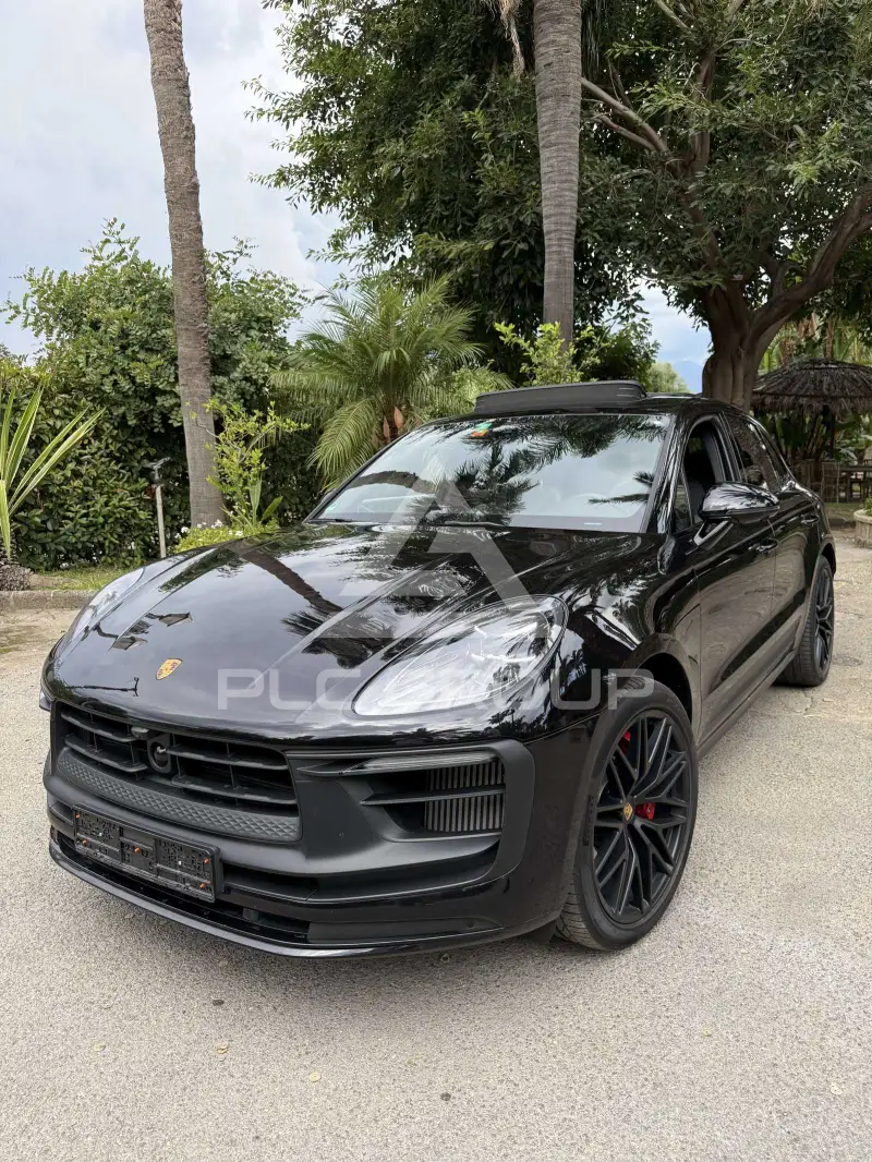 2023 Porsche MACAN
