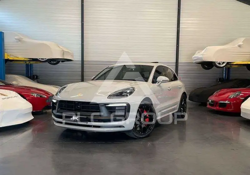 2023 Porsche MACAN