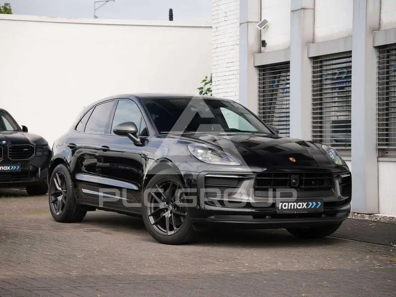 2023 Porsche MACAN