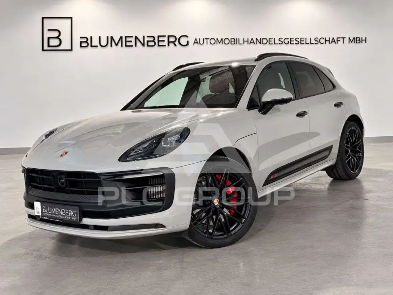 2023 Porsche MACAN