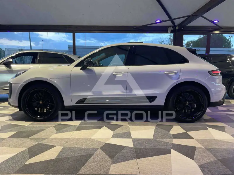 2023 Porsche MACAN