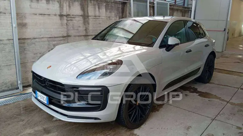 2023 Porsche MACAN