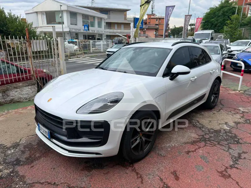 2023 Porsche MACAN