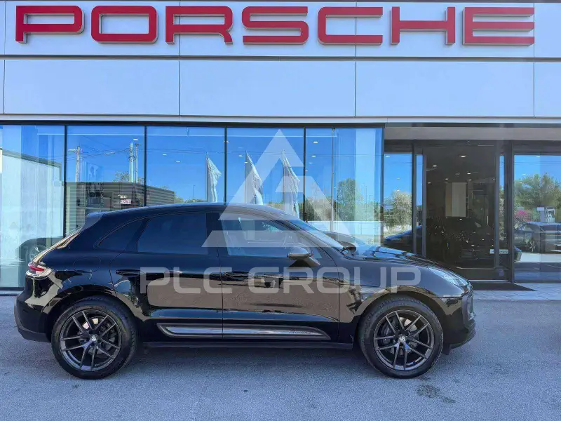 2023 Porsche MACAN