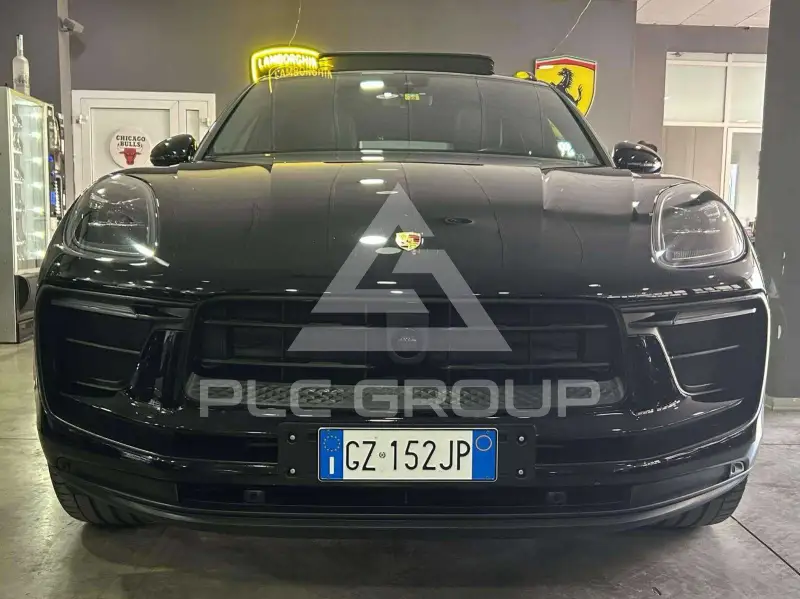 2023 Porsche MACAN