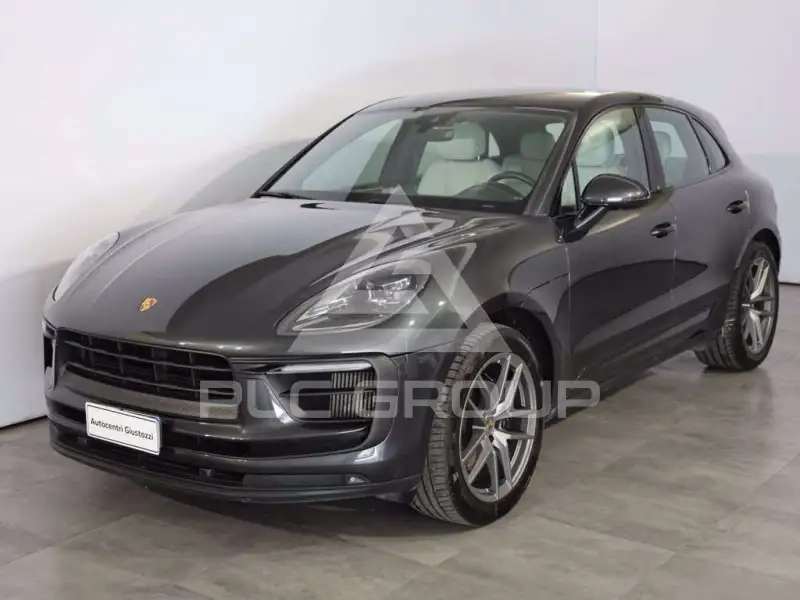 2023 Porsche MACAN