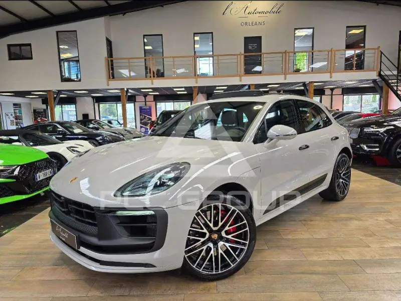 2023 Porsche MACAN