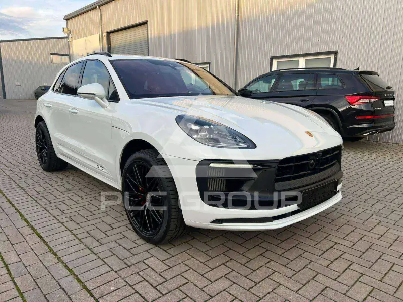 2023 Porsche MACAN