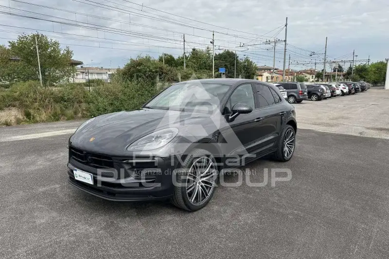 2023 Porsche MACAN