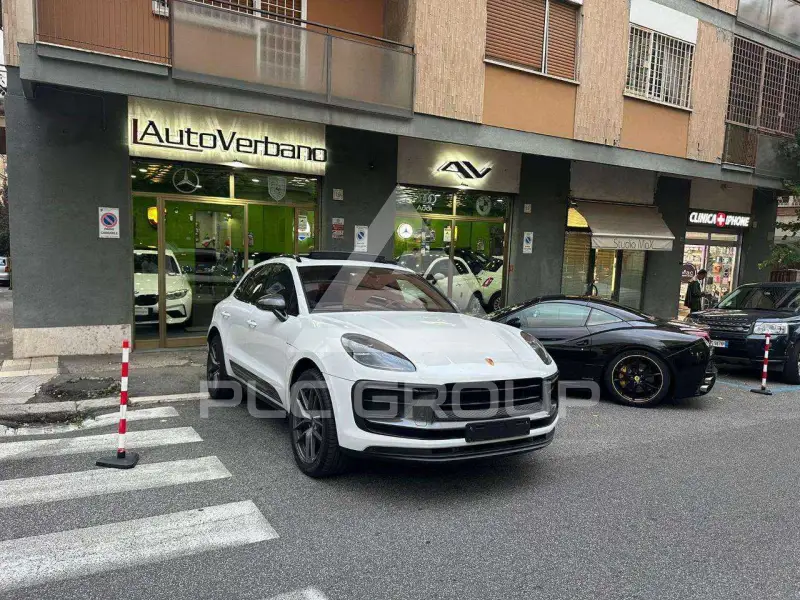 2023 Porsche MACAN