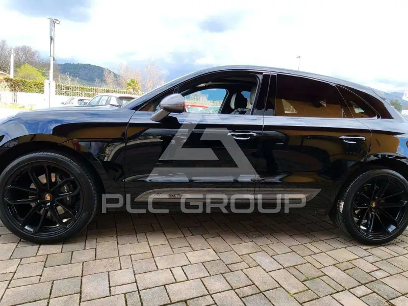 2023 Porsche MACAN