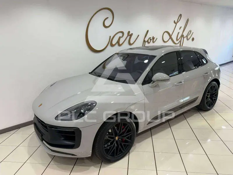 2023 Porsche MACAN