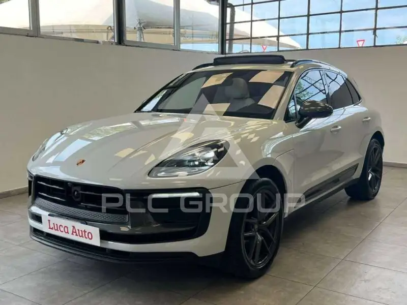 2023 Porsche MACAN