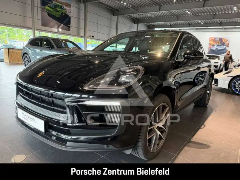 2023 Porsche MACAN