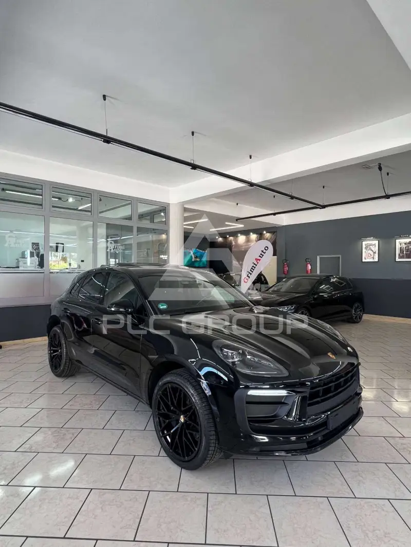 2023 Porsche MACAN